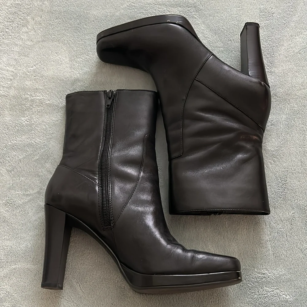 EUC Black Boots - Picture 3 of 3